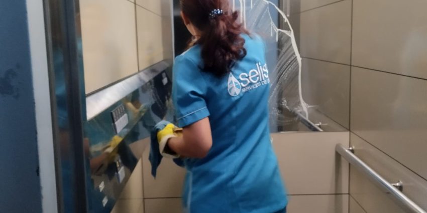 limpieza de ascensores en comunidades